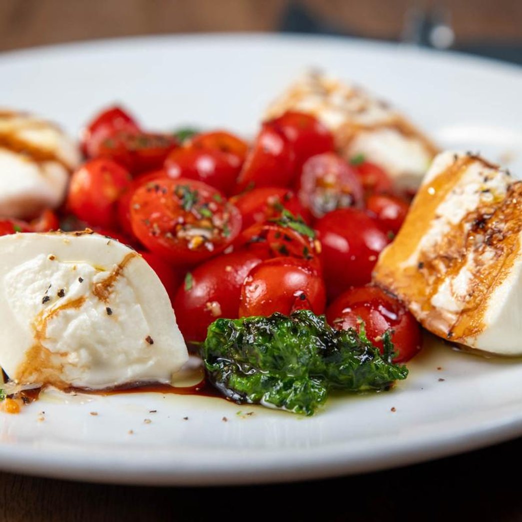 filet mignon with broccoli